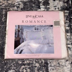 New set of 2 21”24 pillow shams linea casa romance
